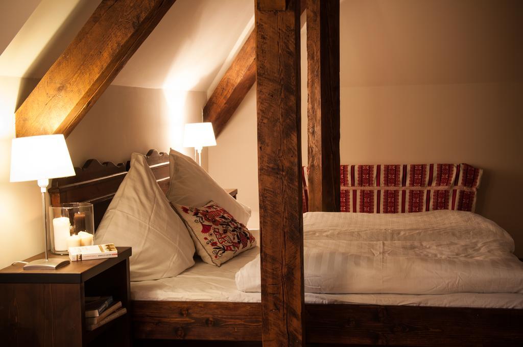 Transylvania Guesthouses Cincsor Ruang foto